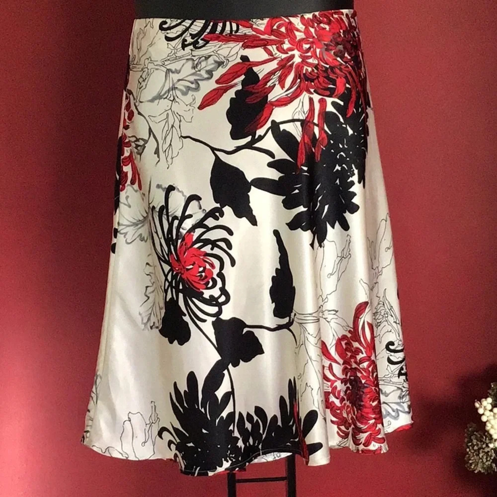 I.N. SAN FRANCISCO FLORAL SKIRT SIZE 13